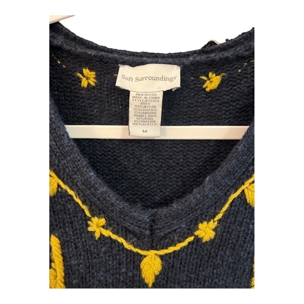 Soft Surroundings Angora/Wool Embroidered Sweater Size Medium AG1 - Picture 2 of 3